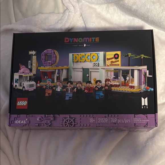 Lego Other - LEGO BTS Dynamite Set
